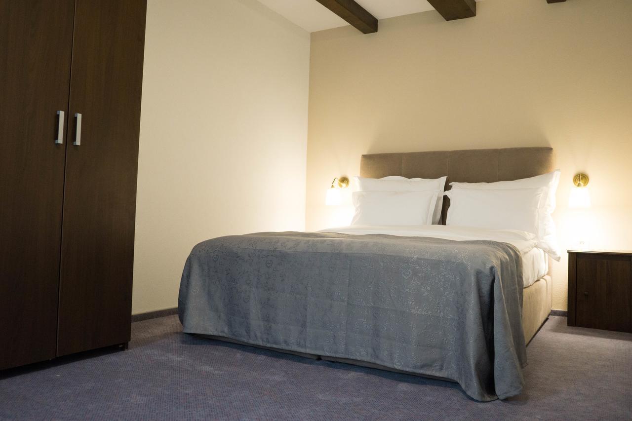 Nest Hotel Drobeta Turnu Severin Exterior photo