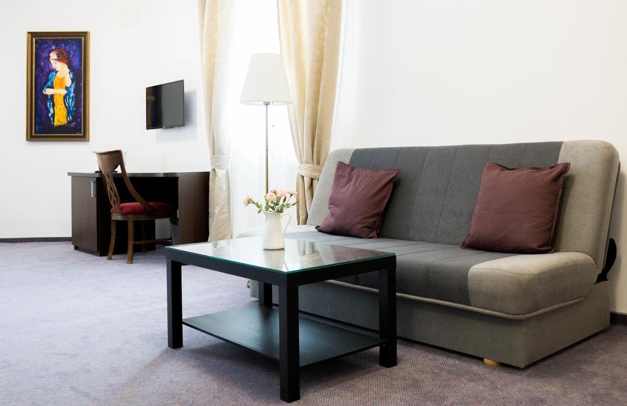 Nest Hotel Drobeta Turnu Severin Exterior photo